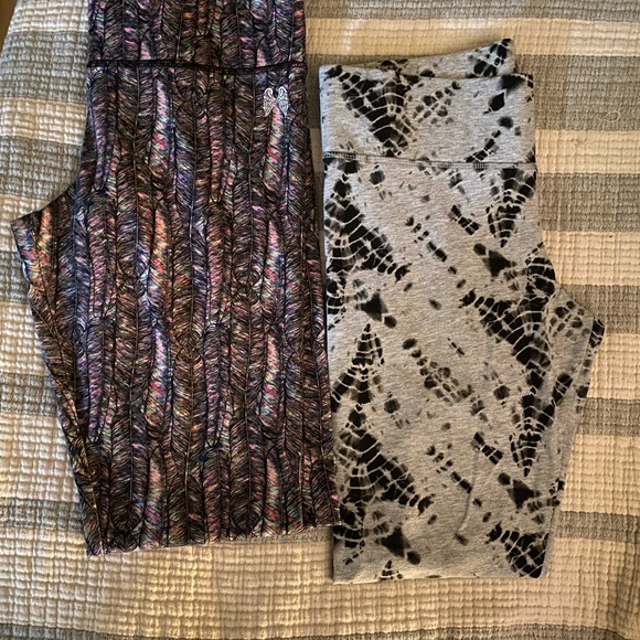 Victoria’s Secret Leggings - Picture 2 of 6